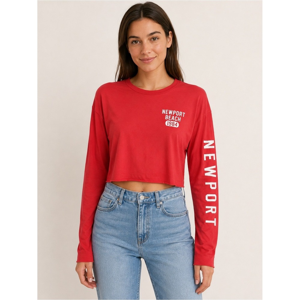 Dirtee Laundry Newport Beach 1984 Red Graphic Long Sleeve Cropped Tee Medium